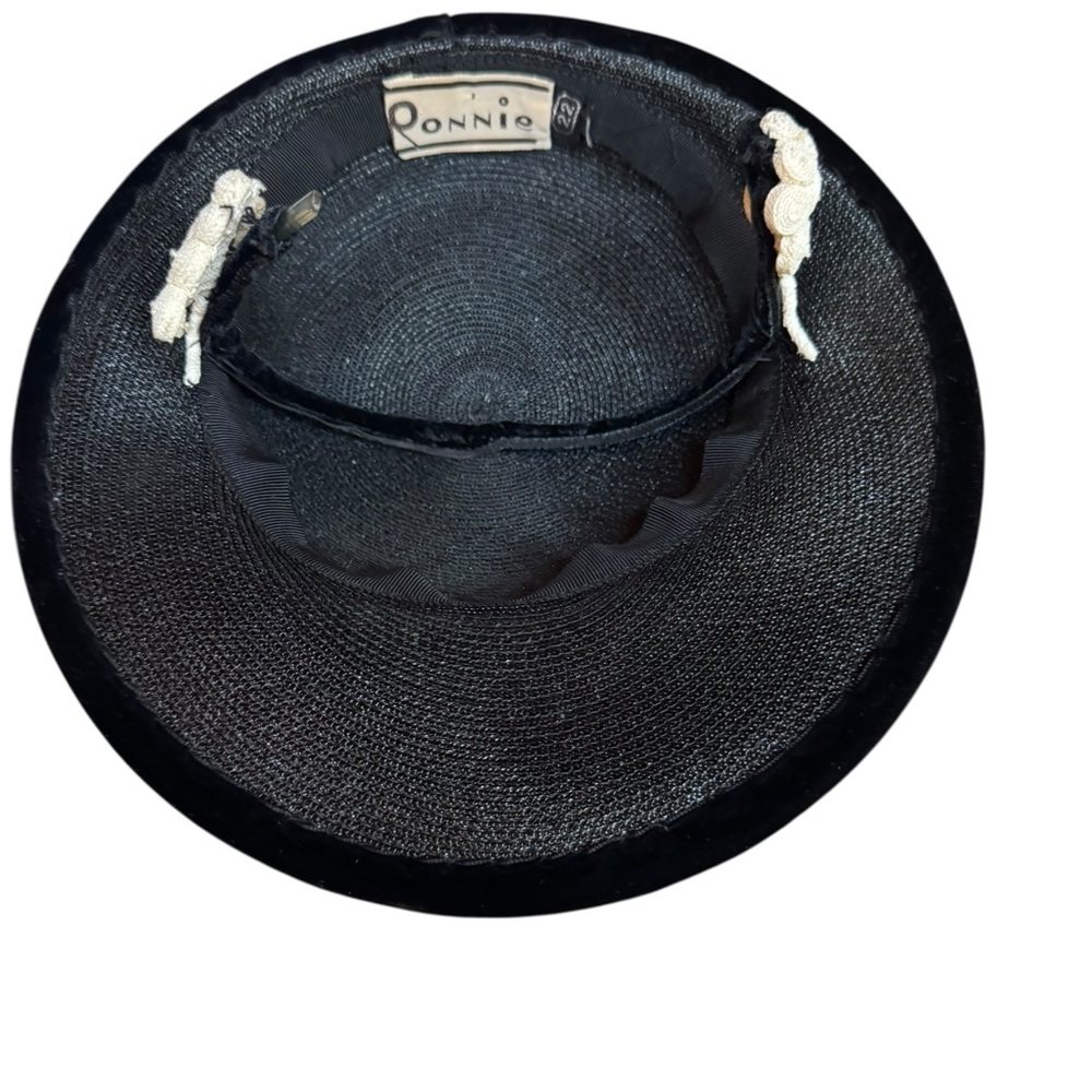 1930s/40s Ronnie Straw Velvet Trim‎ White Decorative Cluster Side Bands Tilt Hat - Picture 7 of 8